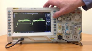 آموزش کار با اسیلوسکوپ و دکمه‌های آن